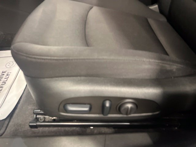 Used 2024 Chevrolet Malibu LT FWD image 17