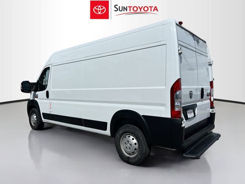 Used 2022 RAM ProMaster 2500 w/ Convenience Group FWD image 6