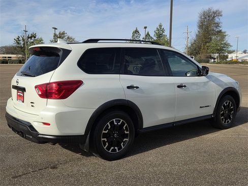 Used 2019 Nissan Pathfinder SL image 4