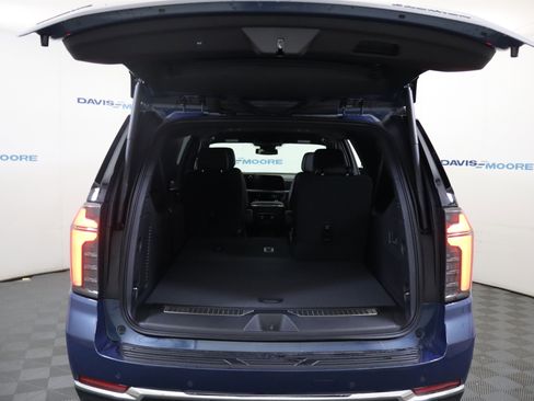 New 2025 Chevrolet Suburban Premier image 8