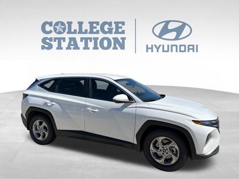 Used 2023 Hyundai Tucson SE image 4