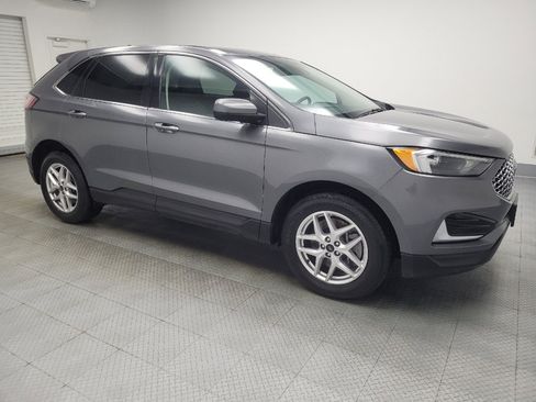 Used 2023 Ford Edge SEL image 11