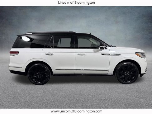 Used 2023 Lincoln Navigator Black Label AWD/4WD image 7