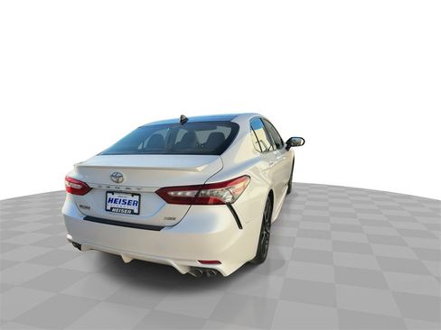 Used 2019 Toyota Camry XSE image 8