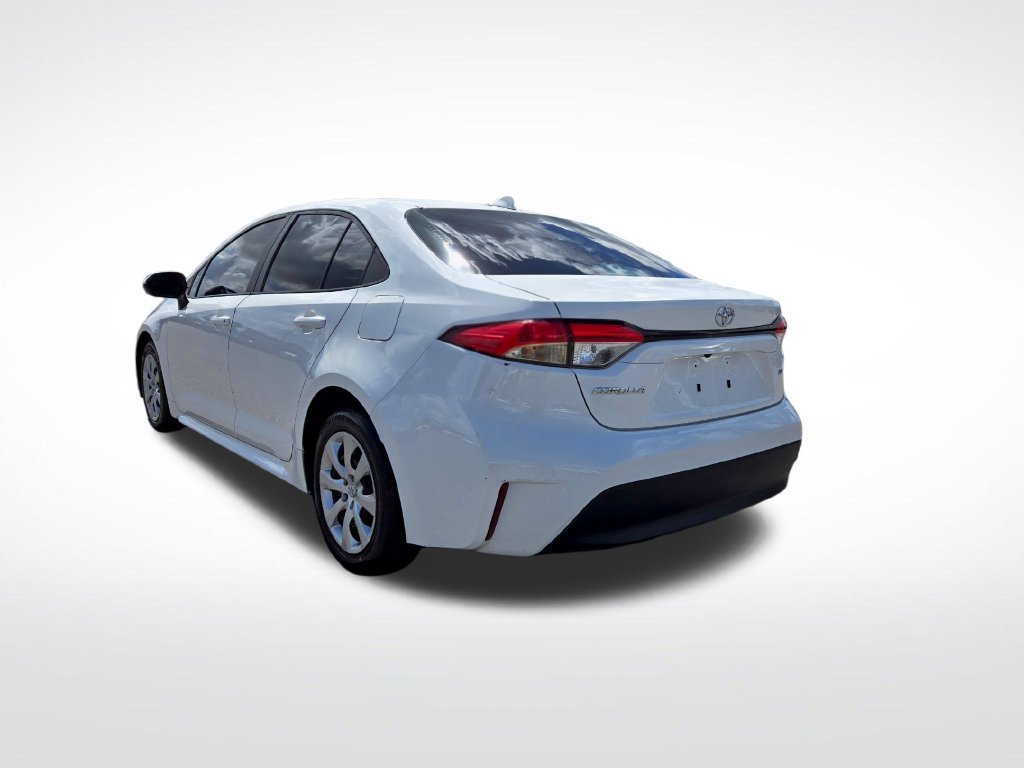 Used 2023 Toyota Corolla LE FWD image 5