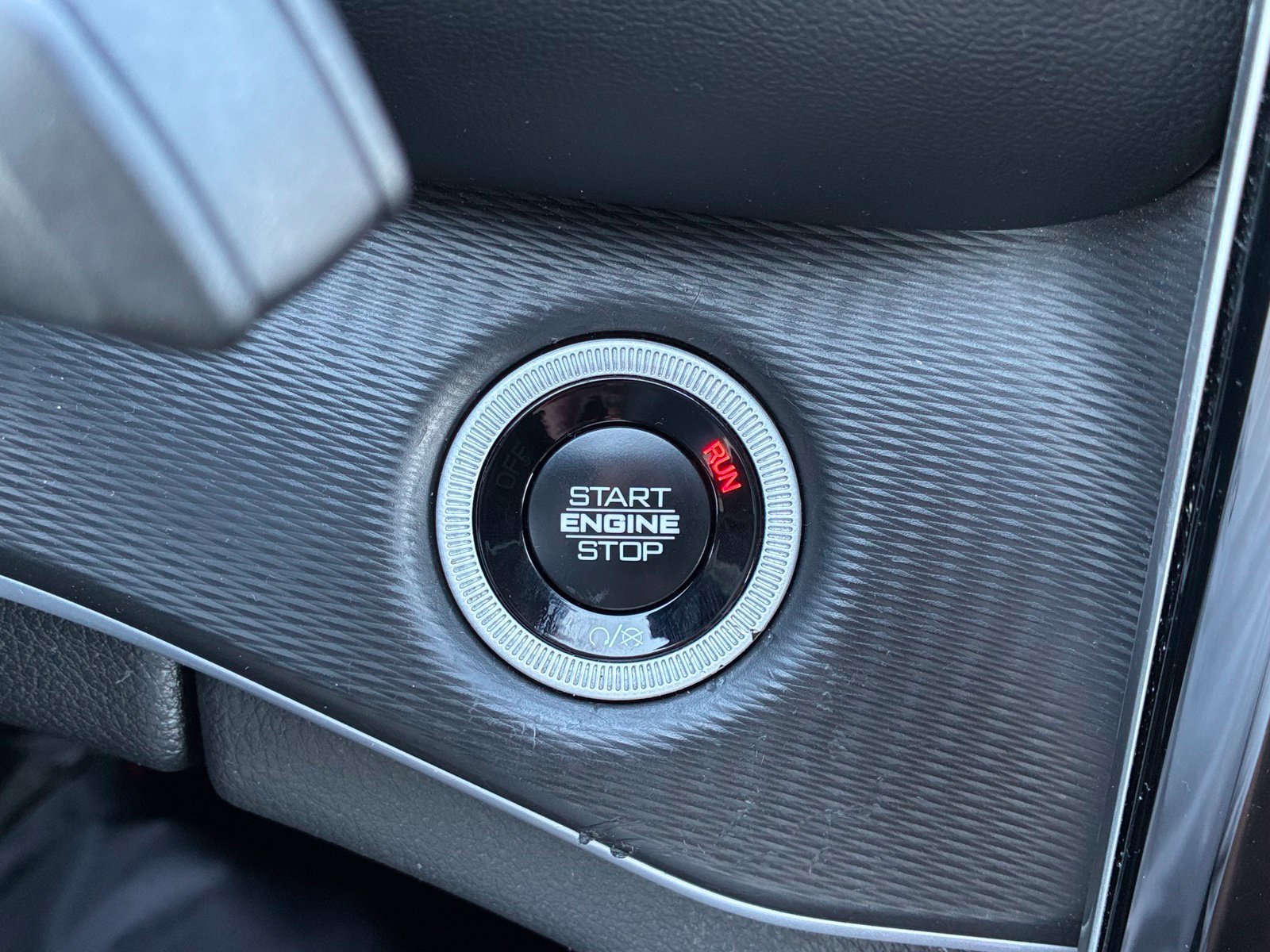 Used 2024 Jeep Grand Cherokee Altitude RWD image 24