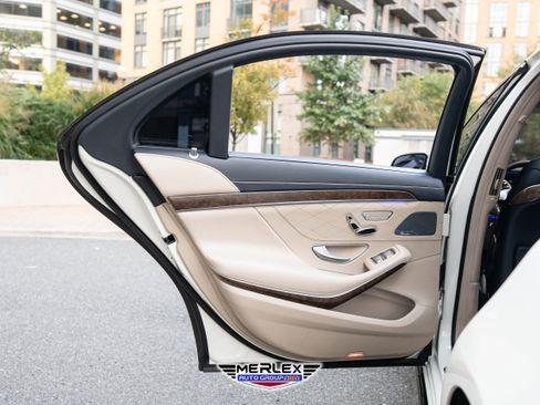 Used 2015 Mercedes-Benz S 550 Sedan image 43