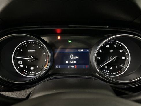 Used 2022 Buick Encore GX Essence w/ Experience Buick Package image 12