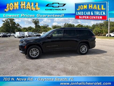 Used 2023 Jeep Grand Cherokee L Laredo w/ Luxury Tech Group I RWD image 4