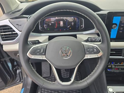 New 2025 Volkswagen Taos SEL image 19