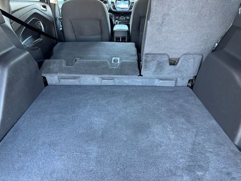 Used 2019 Ford Escape SE FWD image 14