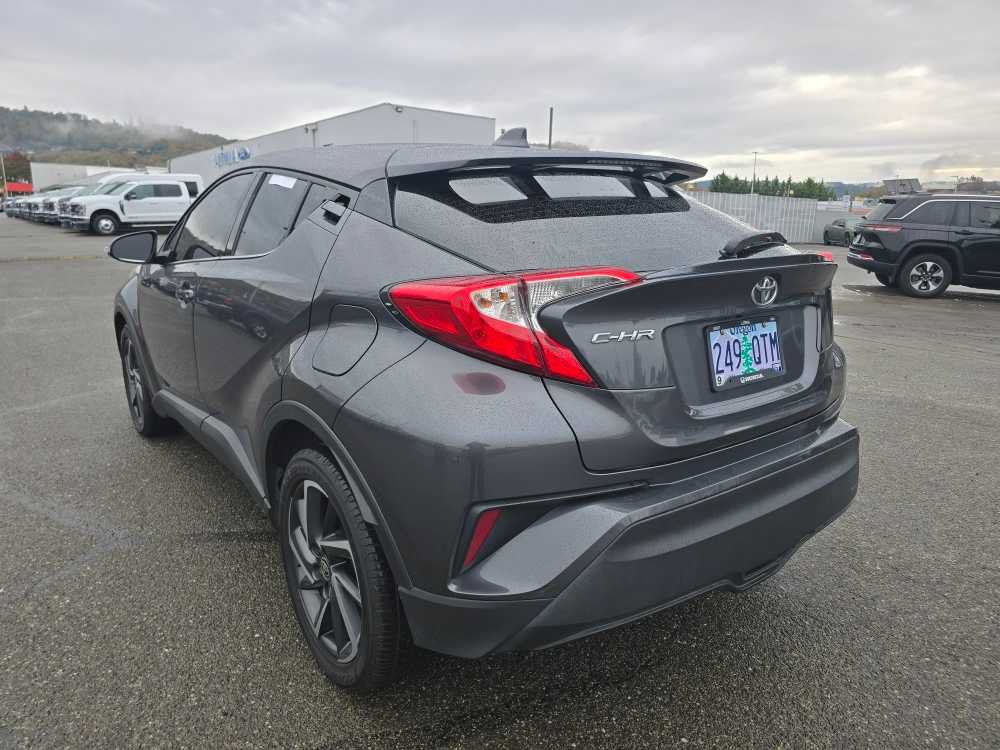 Used 2021 Toyota C-HR XLE FWD image 16