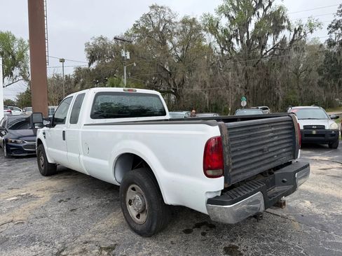 Used 2010 Ford F250 Lariat image 6