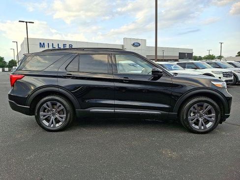 Certified 2023 Ford Explorer XLT w/ Equipment Group 202A AWD/4WD image 7