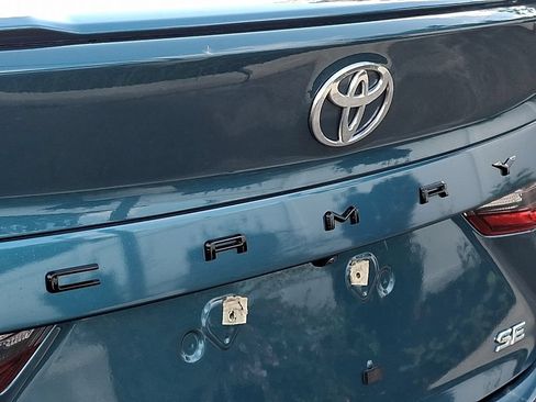 Used 2025 Toyota Camry SE FWD image 29