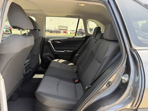 Used 2021 Toyota RAV4 XLE w/ Convenience Package AWD/4WD image 27