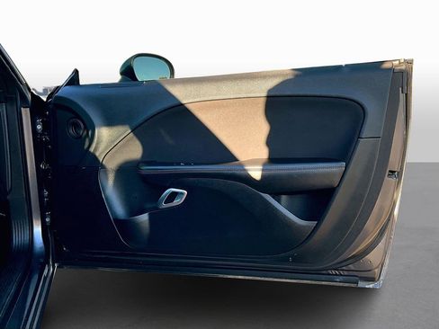 Used 2018 Dodge Challenger SXT image 18