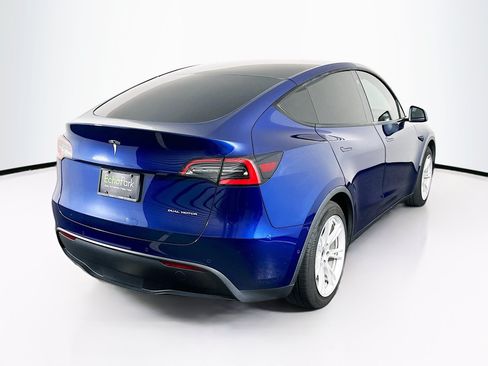 Used 2021 Tesla Model Y Long Range AWD/4WD image 9