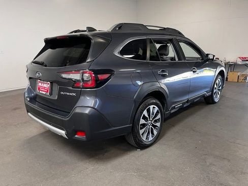 Used 2023 Subaru Outback Limited AWD/4WD image 3