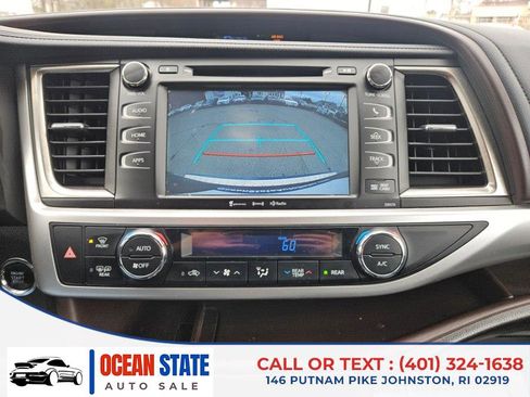 Used 2017 Toyota Highlander XLE AWD/4WD image 20