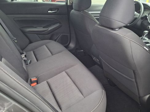 Used 2022 Nissan Altima 2.5 SV FWD image 22