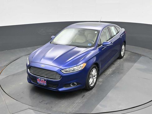 Used 2013 Ford Fusion SE FWD image 12