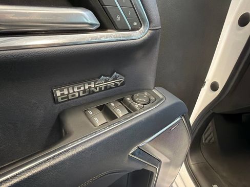 Used 2023 Chevrolet Silverado 1500 High Country AWD/4WD image 13