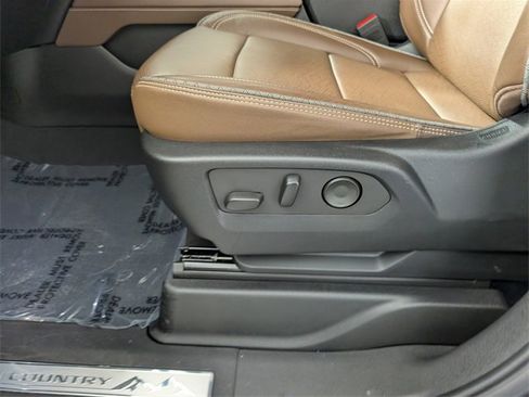 Certified 2023 Chevrolet Tahoe High Country w/ Premium Package 2 image 13