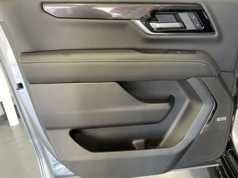 New 2026 GMC Yukon XL Elevation w/ Elevation Premium Package image 11