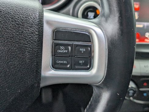 Used 2015 Dodge Journey SXT w/ Flexible Seating Group image 26