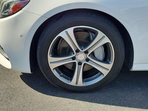 Used 2017 Mercedes-Benz E 300 4MATIC image 8