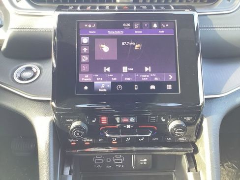 New 2025 Jeep Grand Cherokee Laredo X w/ Luxury Tech Group I image 13