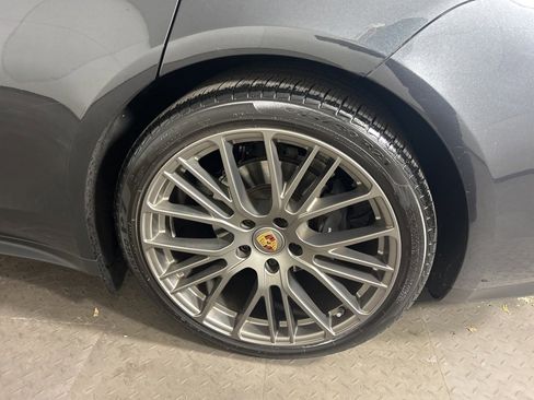Certified 2023 Porsche Panamera 4 Platinum Edition image 20