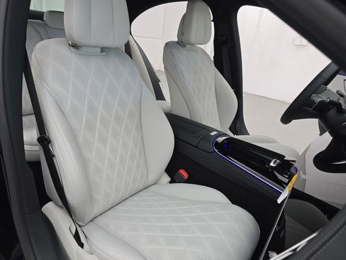 New 2026 Mercedes-Benz E 350 4MATIC Sedan image 10