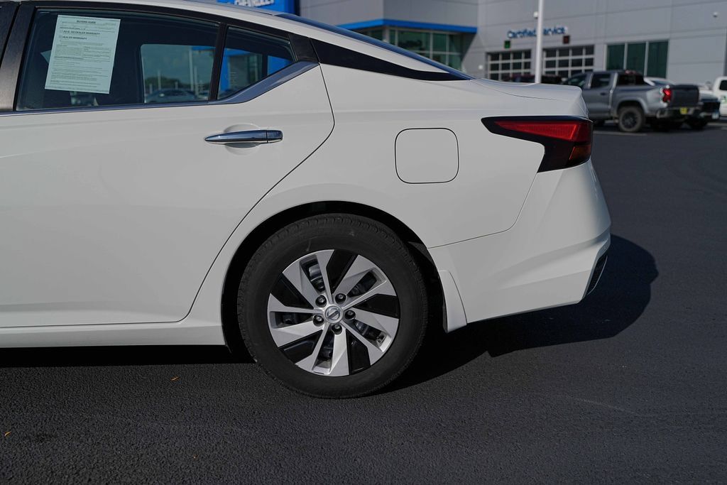 Used 2021 Nissan Altima 2.5 S w/ Driver Assist Package FWD image 12