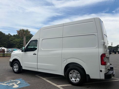 Used 2021 Nissan NV 2500 SV RWD image 30