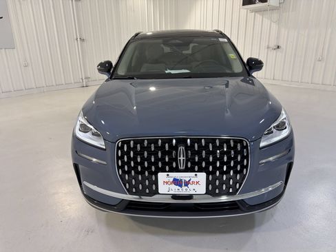 Used 2025 Lincoln Corsair Reserve w/ Equipment Group 202A AWD/4WD image 32