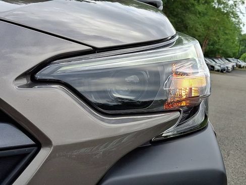 Used 2023 Subaru Outback Limited AWD/4WD image 9