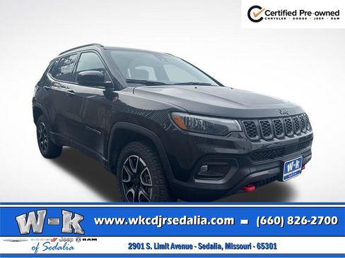 Used 2024 Jeep Compass Trailhawk w/ Trailhawk Elite Group AWD/4WD image 1