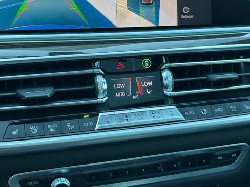 Used 2019 BMW X5 xDrive40i w/ M Sport Package AWD/4WD image 31