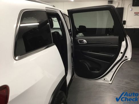 Used 2020 Jeep Grand Cherokee Laredo w/ Quick Order Package 2BN North image 35