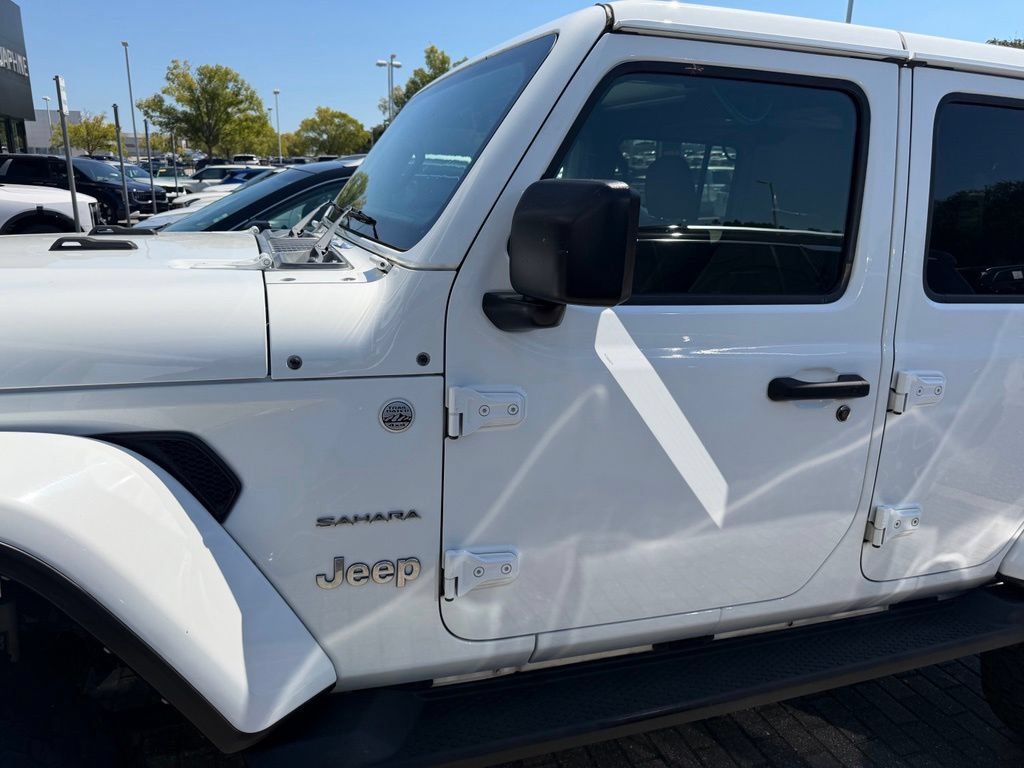 Used 2022 Jeep Wrangler Unlimited Sahara w/ LED Lighting Group AWD/4WD image 5