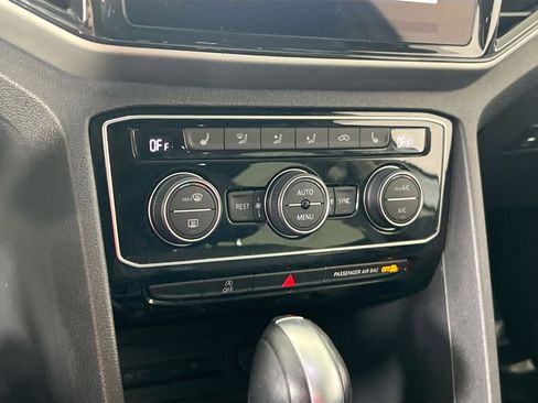 Used 2023 Volkswagen Atlas SEL AWD/4WD image 16