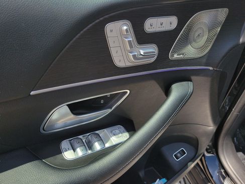 Certified 2024 Mercedes-Benz GLS 450 4MATIC image 18