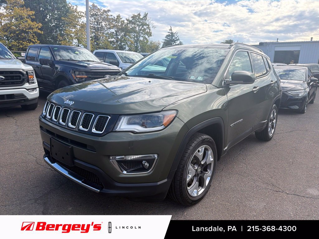 Used 2018 Jeep Compass Limited w/ Navigation Group AWD/4WD image 1