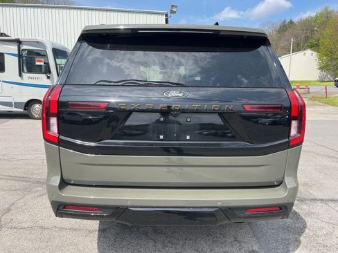 Used 2025 Ford Expedition Tremor AWD/4WD image 7