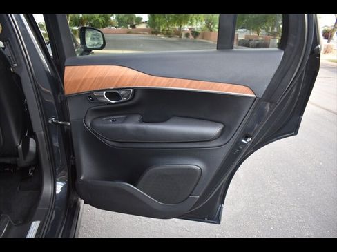 Used 2021 Volvo XC90 T6 Momentum w/ Advanced Package AWD/4WD image 29
