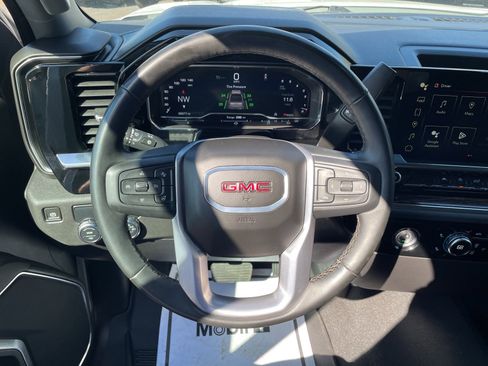 Used 2024 GMC Sierra 1500 Elevation image 16