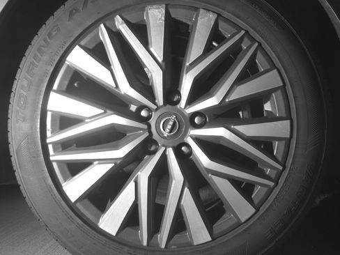 Used 2025 Nissan Altima 2.5 SV FWD image 13