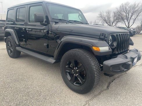 Used 2023 Jeep Wrangler Unlimited Sahara image 15